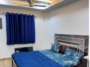 Skyline Abode - Penthouse with best connectivity